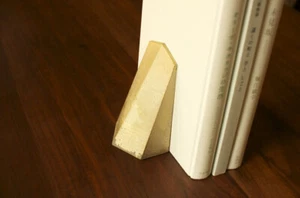 Futagami Buchstütze Stück Form Japanisch Handwerk Mann Arbeit Messing - Bild 1 von 6