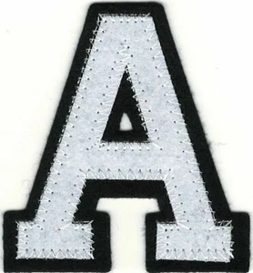 Weiß Schwarz Filz Buchstabe A Patch Bügelbild bestickt Alphabet Applikation zum Basteln - Bild 1 von 1