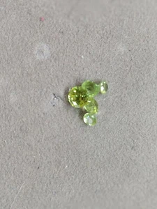 Lote de gemas peridoto 6, 5, 4 mm redondo a juego 5 piezas 2,9 CTW - Imagen 1 de 1