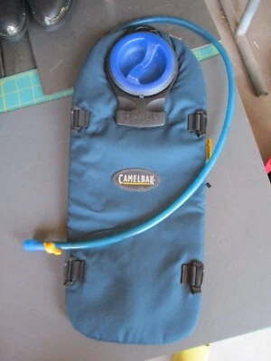 Paquete de hidratación Camelbak UNBOTTLE 100 azul, excelente Foto 1 de 4