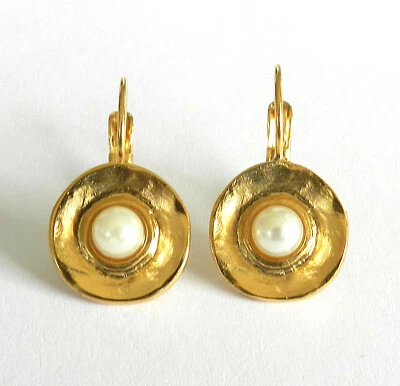 Pendientes colgantes esfera redonda chapados en oro amarillo de 24K de diseño piedra perla Foto 1 de 4