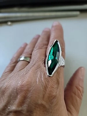 Anillo Cristal Verde Marquesa Ojo de Tu Veo Uno Estilo Talla 8 Foto 1 de 4