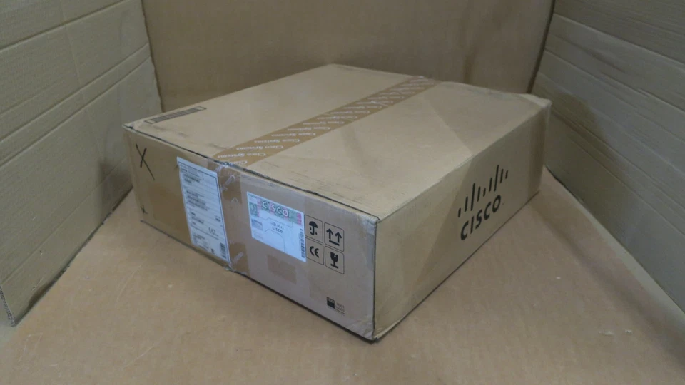 NEW CISCO Nexus N2K-C2232TM-E-10GE 32 Port Fabric Extender 8 SFP+ N2K-M2800P - Image 1 of 4