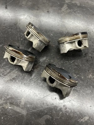 02-03 JUEGO PISTONES MOTOR HONDA CBR954RR (VER DESCP) Foto 1 de 3