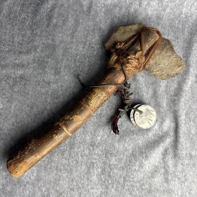 美洲原住民战斧斧斧石木质皮革绳 15 1/2 英寸 — 第 1/4 张图片