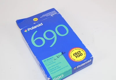Polaroid 690 Type Color Sofortbildfilm 10 Fotos ISO 100/DIN 21 - 2005 abgelaufen - Bild 1 von 4