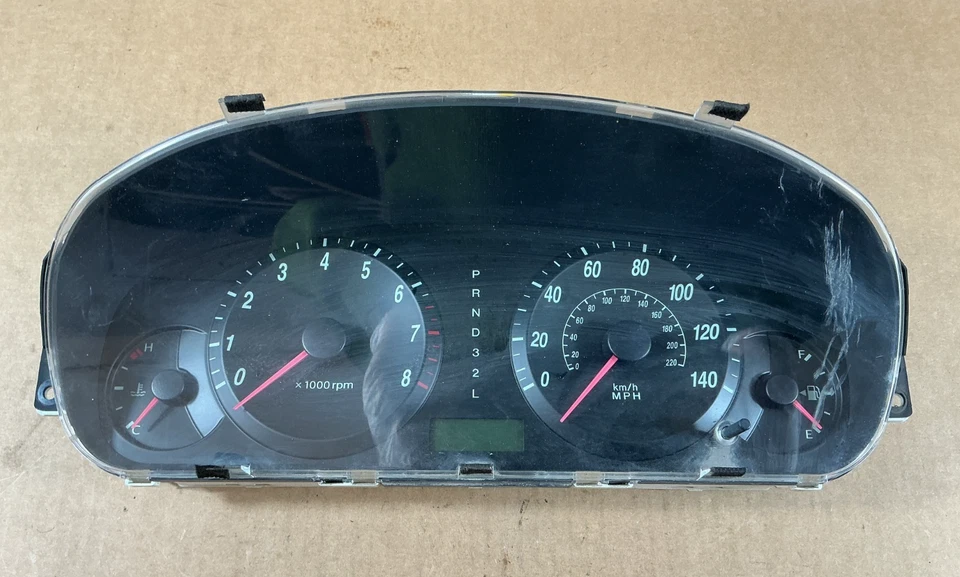 Cuadro de instrumentos velocímetro Hyundai Elantra 2004-2006 OEM Foto 1 de 4