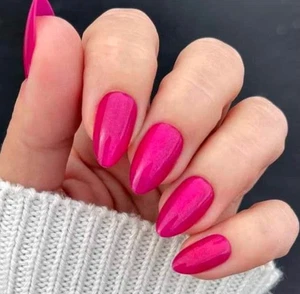 Red Aspen Press On Nails - Meet Me In Malibu, Mariah - Pink Medium Almond - Bild 1 von 4