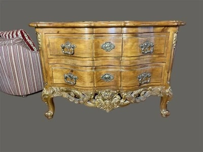 Cajonera sueca estilo neoclásico Foto 1 de 4