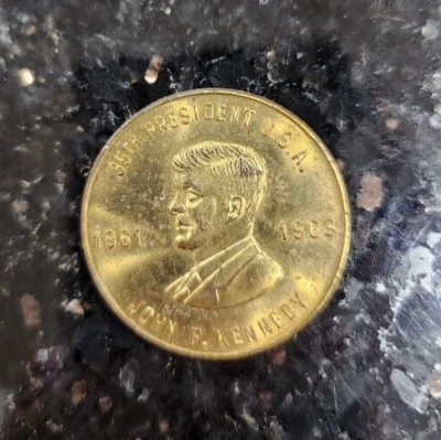 JOHN F KENNEDY 1961 - 1963 35th President USA Commemorative Token - Image 1 of 2
