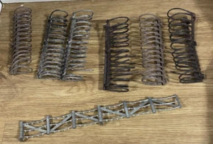 Plastic Barb Wire Fence Toy Soldiers - Picture 1 of 3