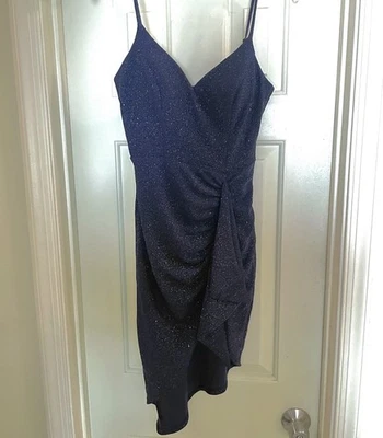 Vestido ajustado envolvente brillante azul marino Y2K con sujetador triángulos de ciudad asimétricos 3 Foto 1 de 4