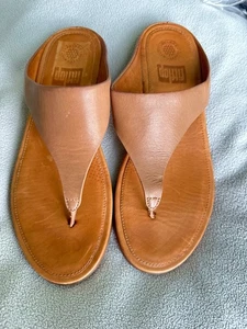 Sandalia Fitflop Mujer 8 Banda Natural Cuña Tanga Zapato Cuero Sin Cordones Comodidad - Imagen 1 de 7