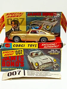 Corgi No. 261 James Bond 007 Aston Martin D.B.5 with Original Box - Picture 1 of 24