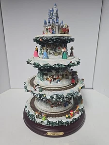 Árbol de Navidad de mesa Bradford Exchange Disney: El maravilloso mundo de Disney - Imagen 1 de 4