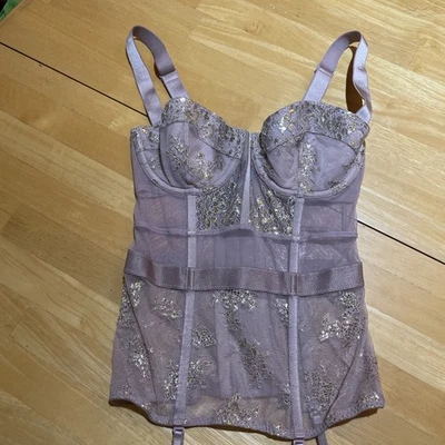 Victoria's Secret Rubor Rosa Dorado Encaje Peluche Muy Sexy Body Lencería 32B Nuevo con Etiquetas Foto 1 de 3