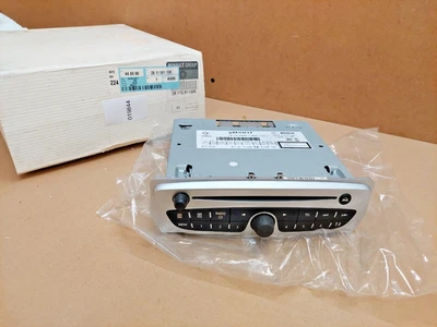 Renault Megane Mk3 Radio Cd Player Head Unit 2008-2014 281155040R Genuine NEW - Image 1 of 4