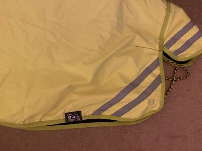 Shires Equi-Flector Waterproof Exercise Sheet/Rug, Wrap around 5’0” - Image 1 of 4