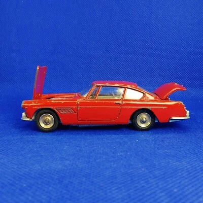 Dinky Toys France 515 Ferrari 250 GT 2+2  Red. Original 1963-70, Some Playwear - Image 1 of 4