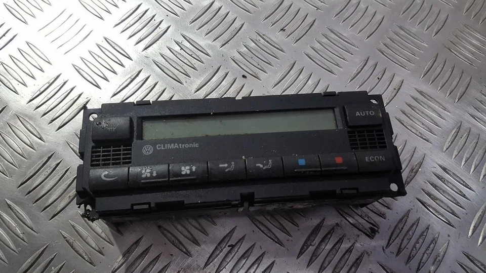 Panel de control de clima Volkswagen Passat 1998 (interruptor de control de calefacción #330196-68 Foto 1 de 1