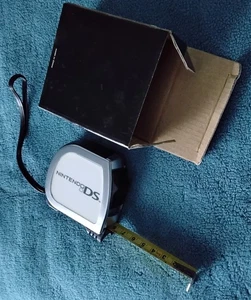 Vintage Nintendo DS Promo Tape Measure promo nuovo con scatola 8 piedi - Foto 1 di 2