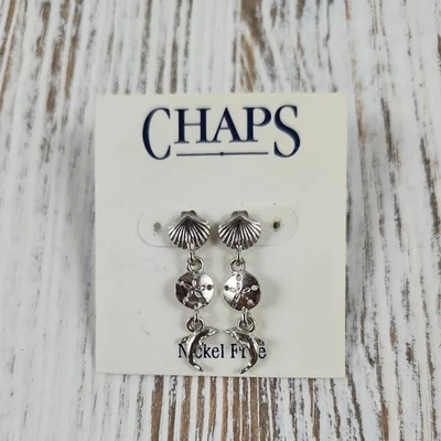 Pendientes colgantes Chaps sin níquel imitación plata conchas y dijes de delfines Foto 1 de 3