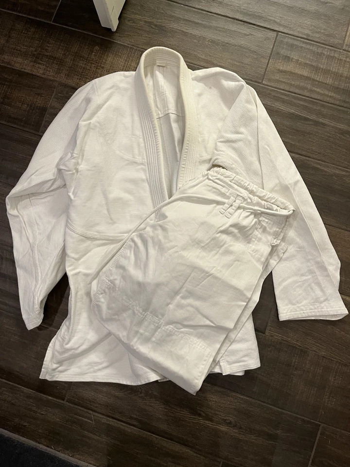 Jiujitsu Judô Kimono Gi Unbranded White Size A3 Jacket And Pant - Image 1 of 4