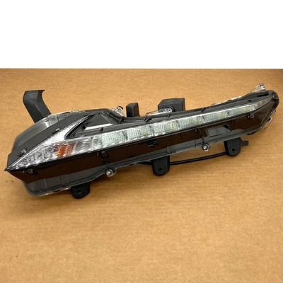 Luz de circulación diurna señal halógena izquierda DRL OEM 15-21 Lexus NX200t NX300 300h Foto 1 de 4