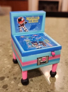 LOL SURPRISE MINI STANDING PINBALL MACHINE~COSMIC HERO~CLUBHOUSE PLAYSET REPL - Picture 1 of 7