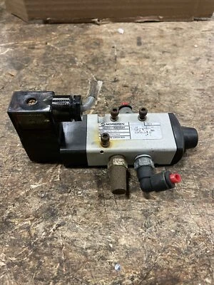 Norgren V61R417AA313JH Pneumatic Solenoid Control Valve 145PSI 2-way, 2-position - Image 1 of 4
