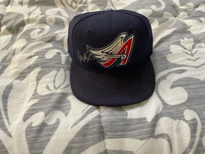 LOS ANGLES/ANAHEIM ANGELS/ BOSTON RED SOX MO VAUGHN AUTO HAT - Picture 1 of 3