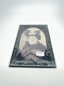 Halloween Decorations 3D Changing Face Expression Moving Portrait Picture Frame - Picture 1 of 2
