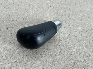 08 10 Subaru Impreza palanca de cambios perilla negra OEM - Imagen 1 de 3