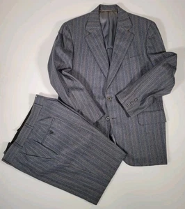 GORGEOUS Vintage Southwick 40 Herringbone Gray Pinstripe Suit - Picture 1 of 12