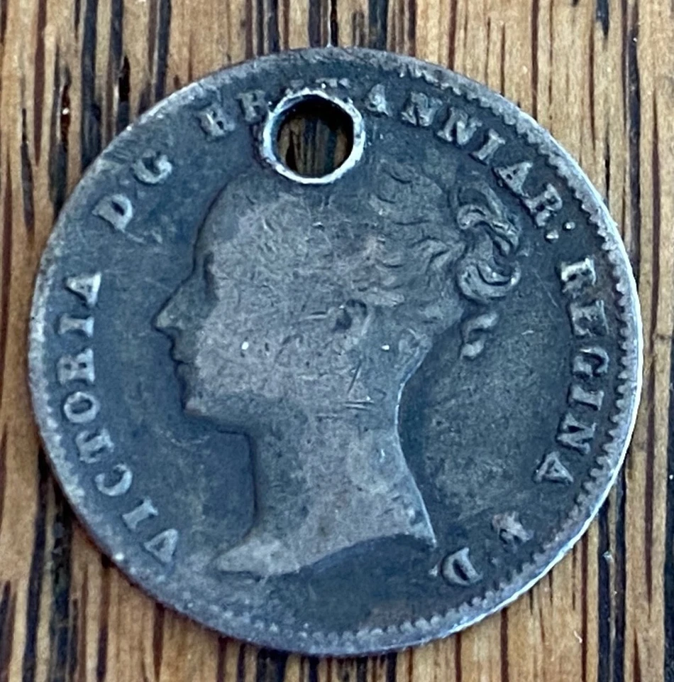 1838 GREAT BRITAIN  QUEEN VICTORIA FOURPENCE - SILVER GROAT -NICE DETAIL - HOLED - Image 1 of 4