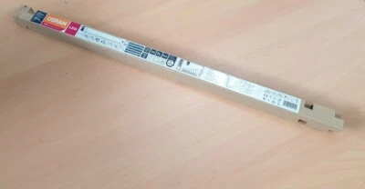 LAMPADA OSRAM SUBSTITUBE ADVANCED LED 11W G13 ST8 - Immagine 1 di 2