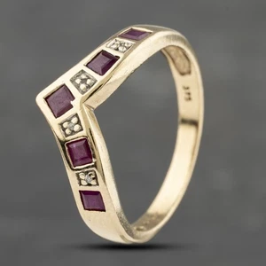 Anello mezza osso dei desideri in oro giallo 9 kt con rubini e diamanti 0,15 ct di seconda mano 41383195 - Foto 1 di 2