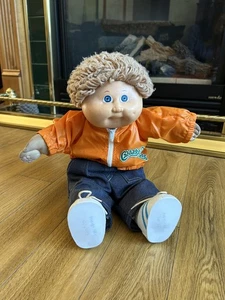 1983 Curly Haired Blue Eyed Boy Cabbage Patch Kids Doll - Picture 1 of 4