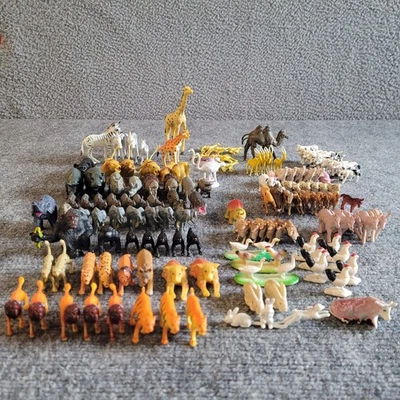LOT 100 + Piece Plastic Vintage Wild Animals Jungle Farm Zoo Safari - Image 1 of 4