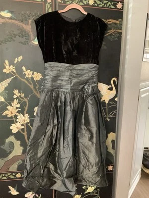 NWOT Vintage Black Velvet Gray Taffeta Prom Dress Ruched Waist Sz 11/12  - Image 1 of 4
