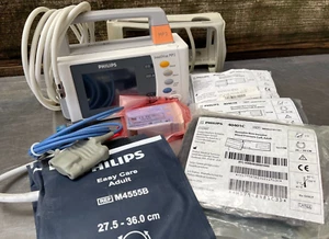 PHILIPS INTELLIVUE MP2 M8102AM MONITOR CO2 func w/ SpO2, Hose, NEW BATT/Cuffs - Picture 1 of 13