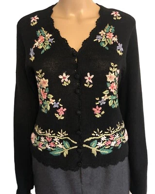 女式复古黑色刺绣开衫毛衣 M 码奶奶 Cottagecore — 第 1/4 张图片