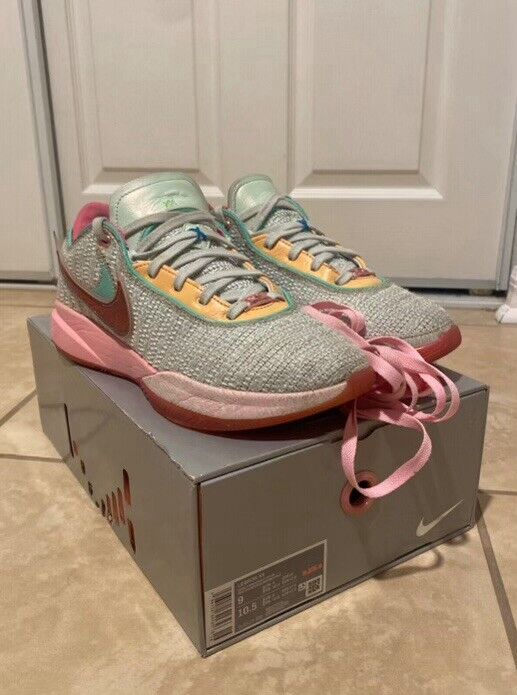 Nike LeBron 20 Time Machine 2022 for Sale | Authenticity Nike LeBron 20 Time Machine 2022 for Sale | Authenticity