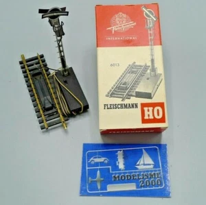 FLEISCHMANN RAIL DE DECROCHAGE ELECTRIQUE AVEC SIGNAL  HO REFERENCE 6013 - Bild 1 von 3