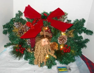 New Handmade 24" Wide Nostalgic Christmas Swag - Picture 1 of 7