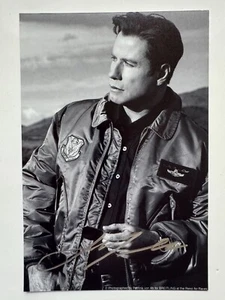 John Travolta   - Film - original Autogramm - Größe 14 x 9 cm - Picture 1 of 2