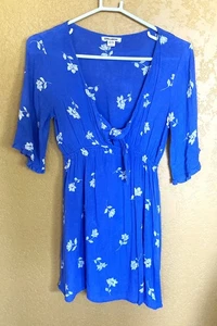 Mini vestido floral de verano Billabong Gone Skippin para mujer, rayón, talla S - Imagen 1 de 9