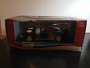 1/24 1963 CHEVROLET CORVETTE STINGRAY BLACK REVELL - Picture 1 of 6
