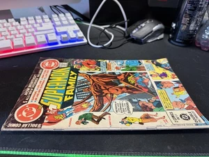 The Superman Family #208 (DC Comics, 1981) Newsstand Ed Jimmy Olsen Lois Lane - Picture 1 of 3