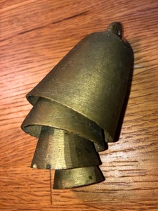 Campanas en cascada de latón de colección graduadas cadena campana de 4 niveles campanas beduino camello - Imagen 1 de 5